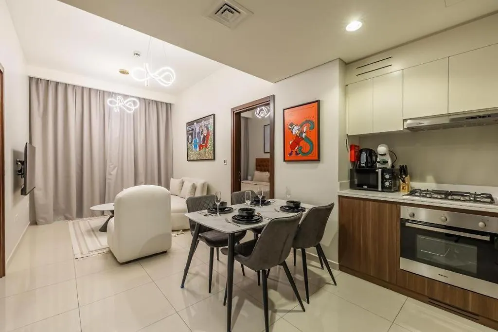Apartment Stylish 2 Bedroom Apt In Business Bay Dubai